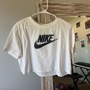 nike cropped shirt